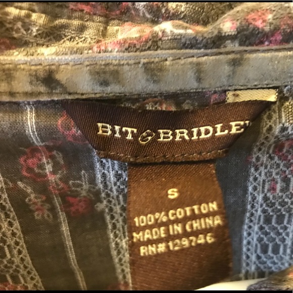 Bit & Bridle long sleeved Cowgirl Shirt. 🐴 - Picture 2 of 3